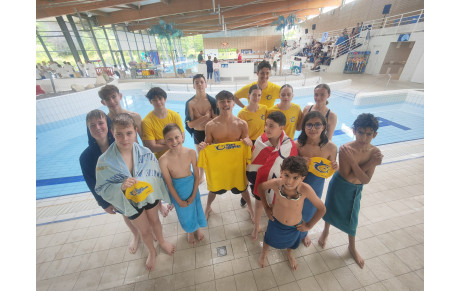 🌊 Une pluie de médailles à Montivilliers pour les Requins Couronnais ! 🏅